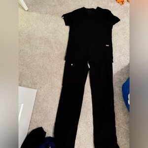 Size Small Black Figs Set (cargo pants and 5 pocket top)